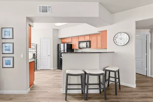 West Sacramento, CA 95691,2480 Genova ST #6