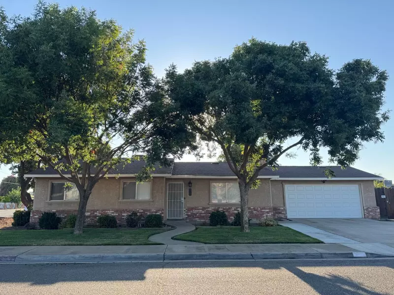 1600 Linden Ln, Turlock, CA 95380