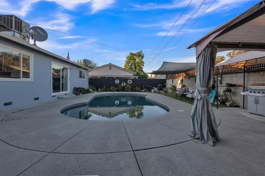 2232 Fullerton AVE, Stockton, CA 95204