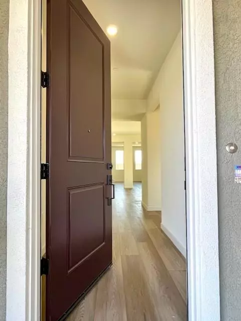 Sacramento, CA 95832,1524 Carp WAY