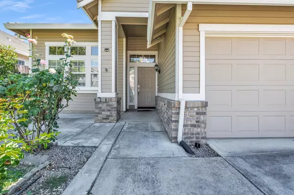 Orangevale, CA 95662,6524 Young Oak CT