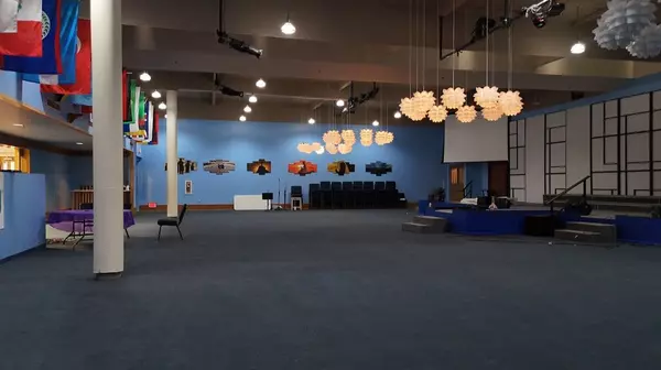 Sacramento, CA 95826,9249 Folsom BLVD