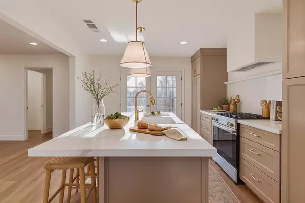 Lodi, CA 95242,327 Cross ST