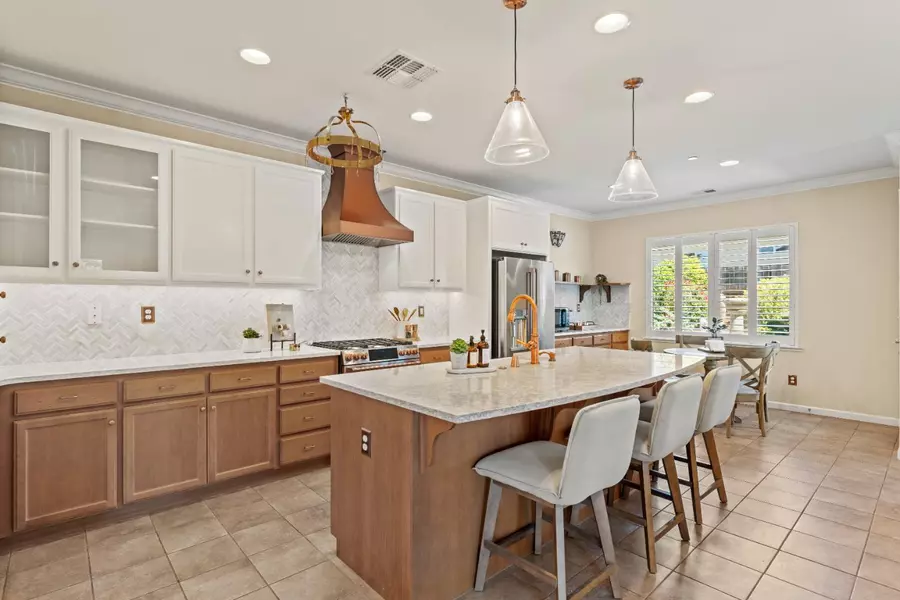 206 Calistoga CT, El Dorado Hills, CA 95762
