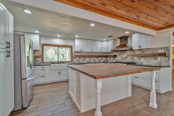 Placerville, CA 95667,2446 Prado Vista RD