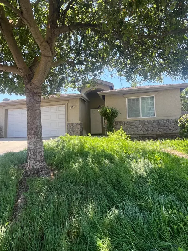 2153 W Solis ST, Merced, CA 95348