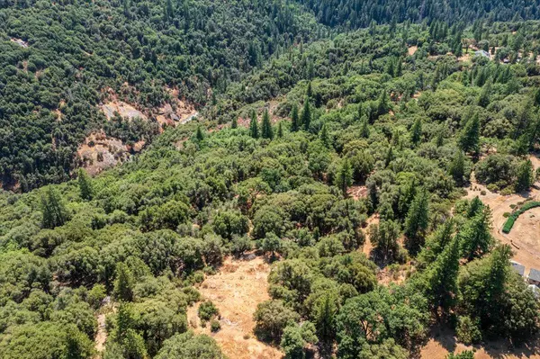 Somerset, CA 95684,5421 Hawkeye RD