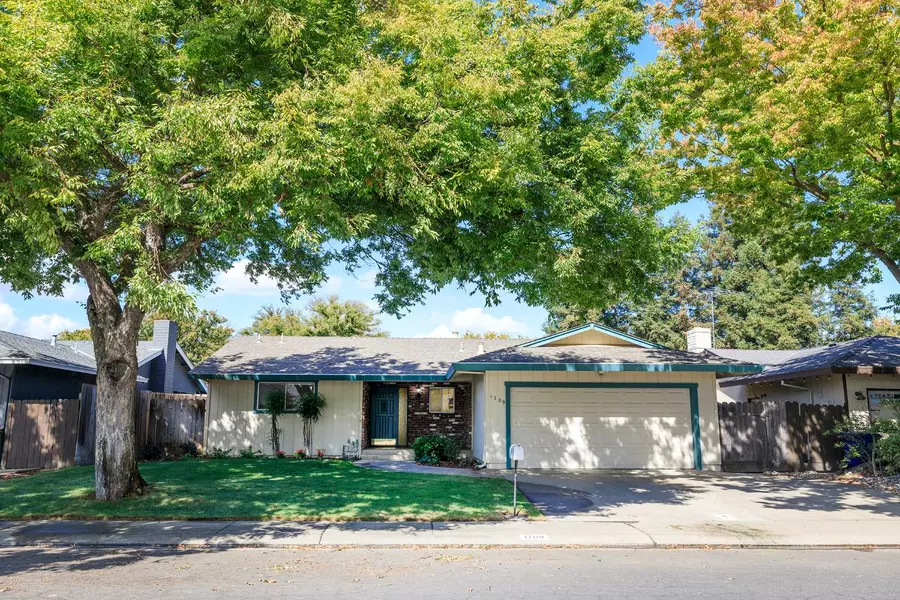 1709 Fernandes ST, Modesto, CA 95355