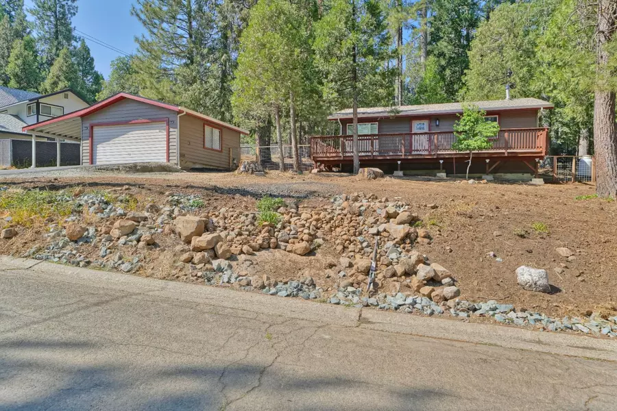 6231 Shad WAY, Pollock Pines, CA 95726