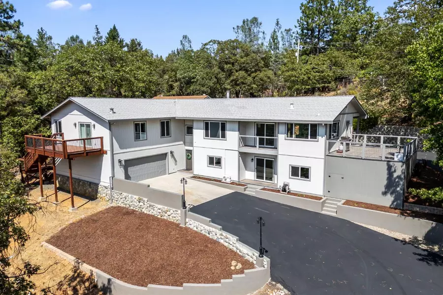 566 Country RD, Meadow Vista, CA 95722