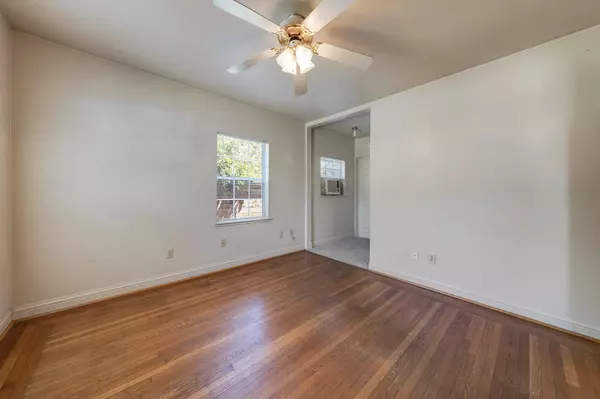 Sacramento, CA 95819,1665 49th ST