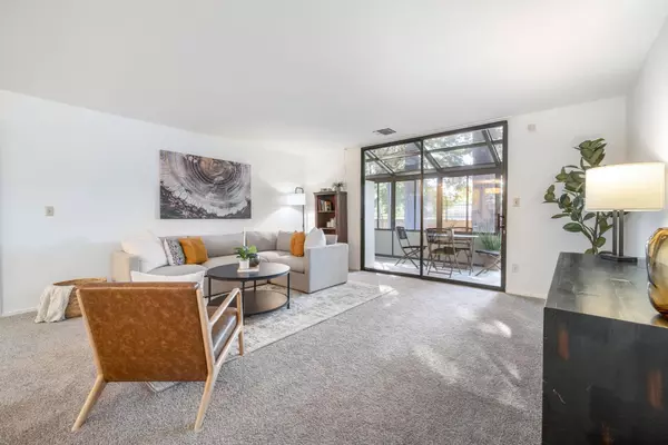 Sacramento, CA 95814,200 P ST #C13