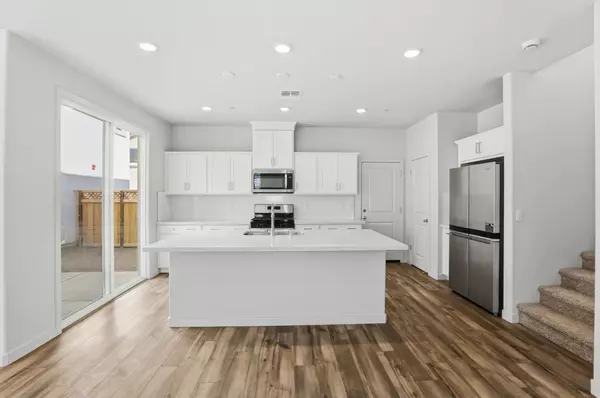 West Sacramento, CA 95605,764 Barrett Lake RD