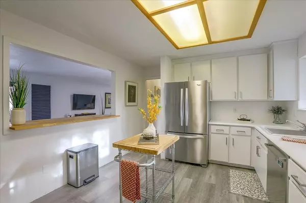 Roseville, CA 95678,82 Bernice AVE