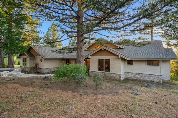 Portola, CA 96122,238 Clouds Rest