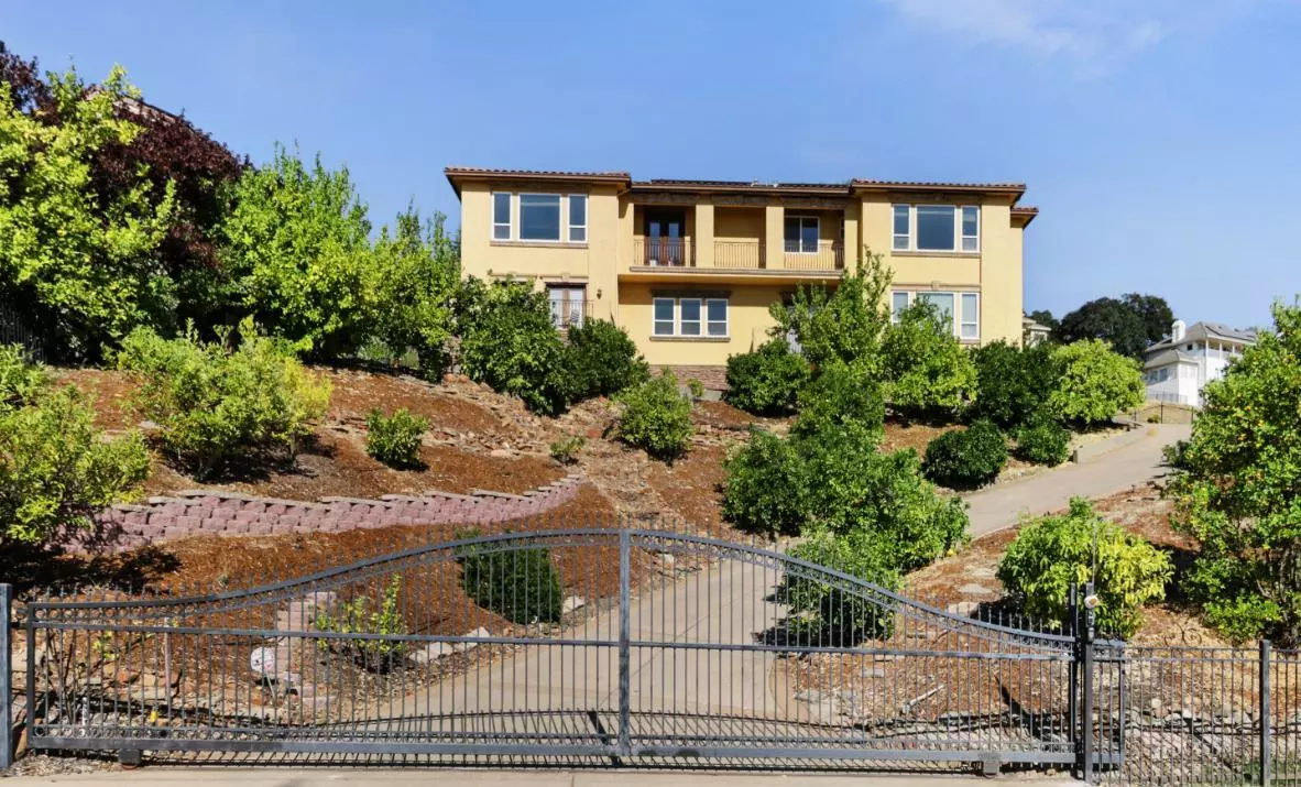 El Dorado Hills, CA 95762,521 Montridge WAY