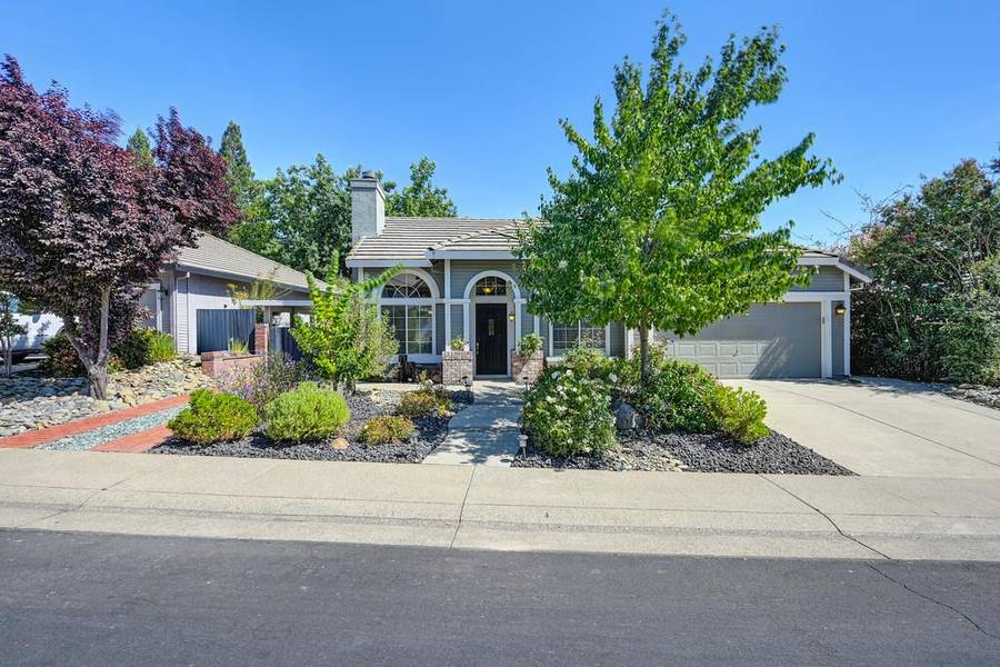 110 Larkin CIR, Folsom, CA 95630