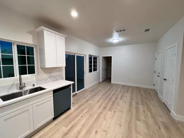 Sacramento, CA 95825,2106 Keith WAY