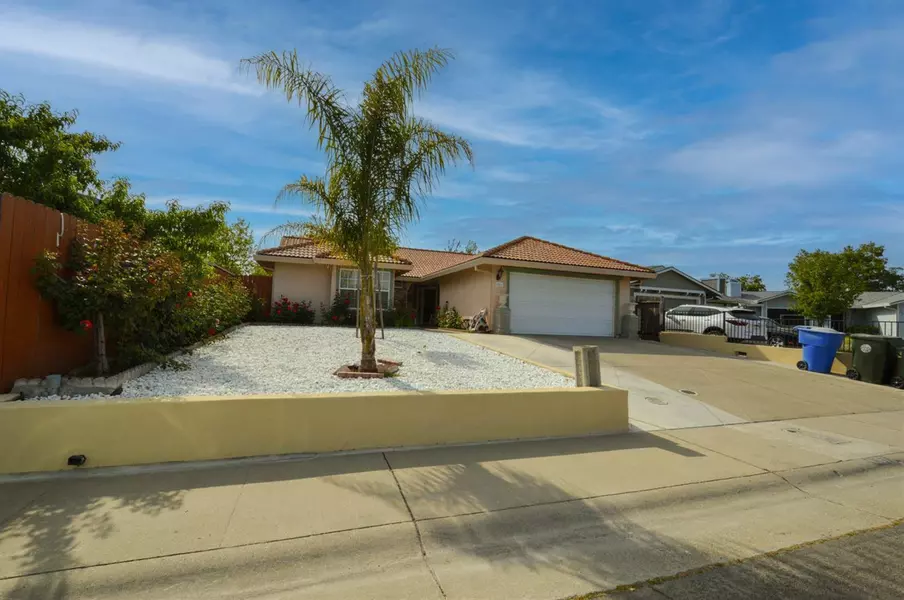 4561 Tidewind DR, Sacramento, CA 95838