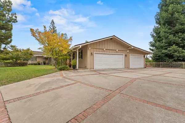 Carmichael, CA 95608,6730 Lakeview DR
