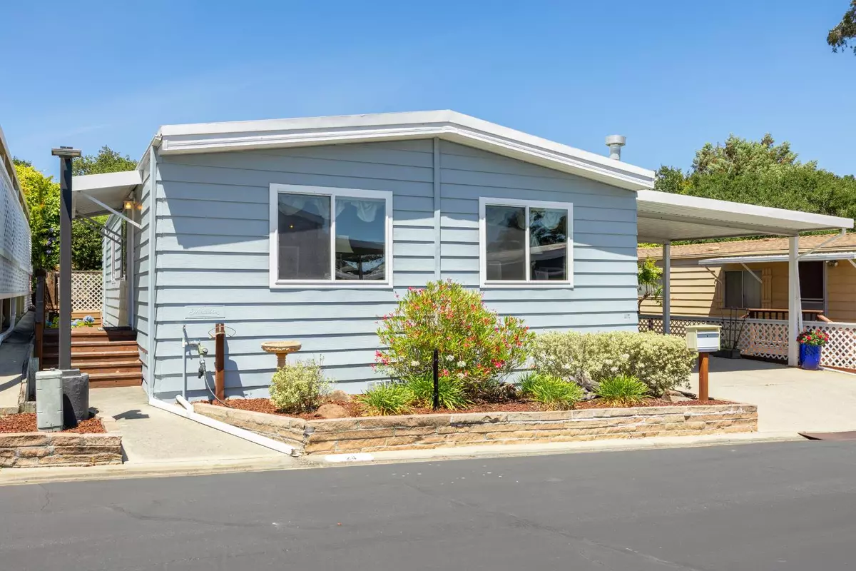 Santa Cruz, CA 95602,2435 Felt St #24