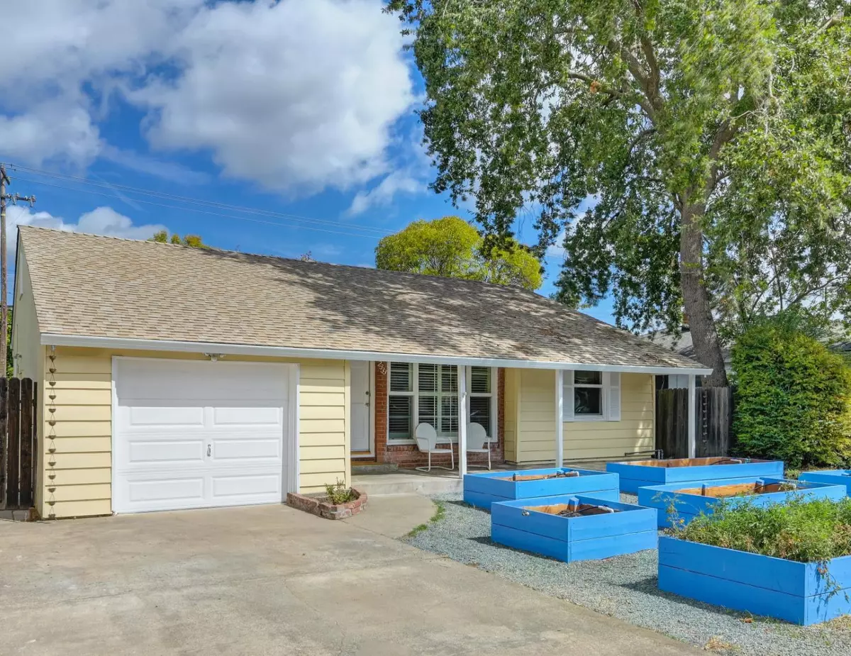 Sacramento, CA 95822,2333 22nd AVE