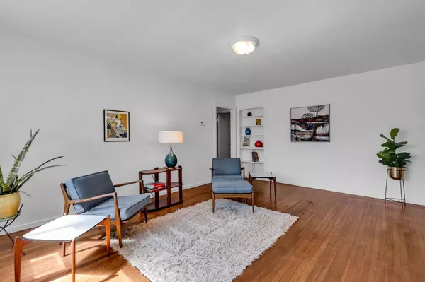 Sacramento, CA 95820,5811 9th AVE