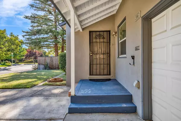 Sacramento, CA 95820,5811 9th AVE