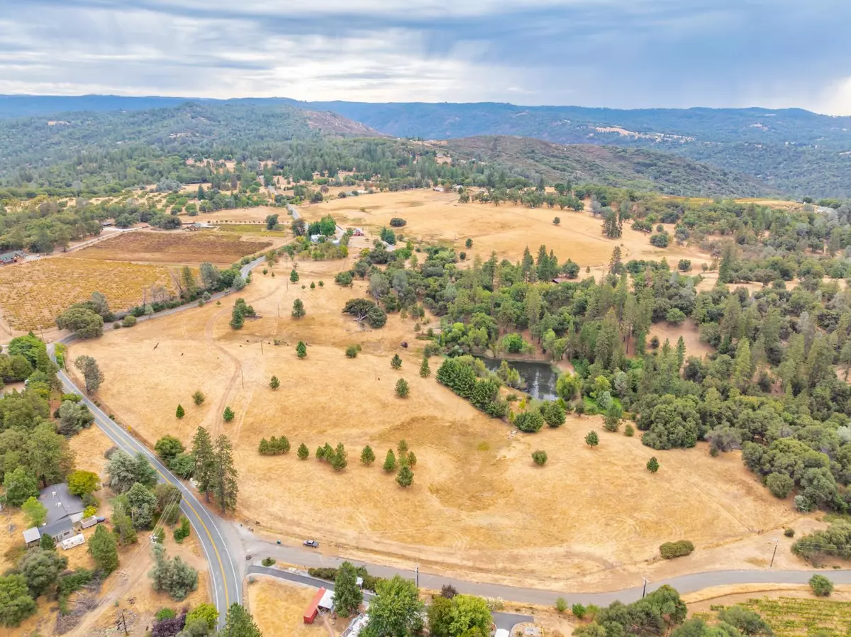 Somerset, CA 95684,6340 Grizzly Flat RD