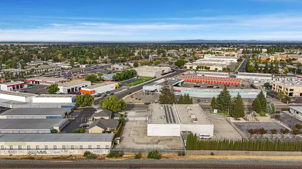 Stockton, CA 95210,7711 Murray DR