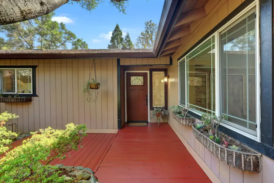 23164 Sequoia CT, Auburn, CA 95602