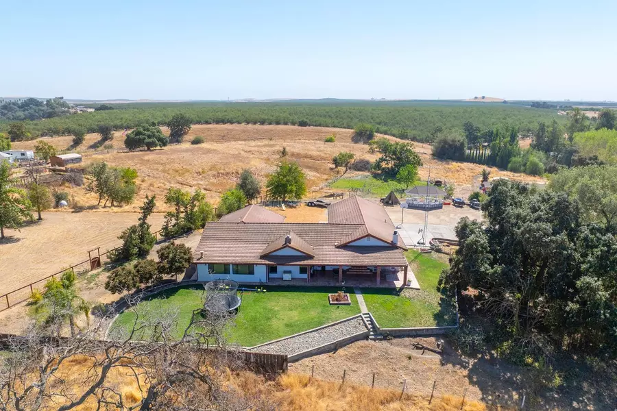 13614 Lancaster RD, Oakdale, CA 95361