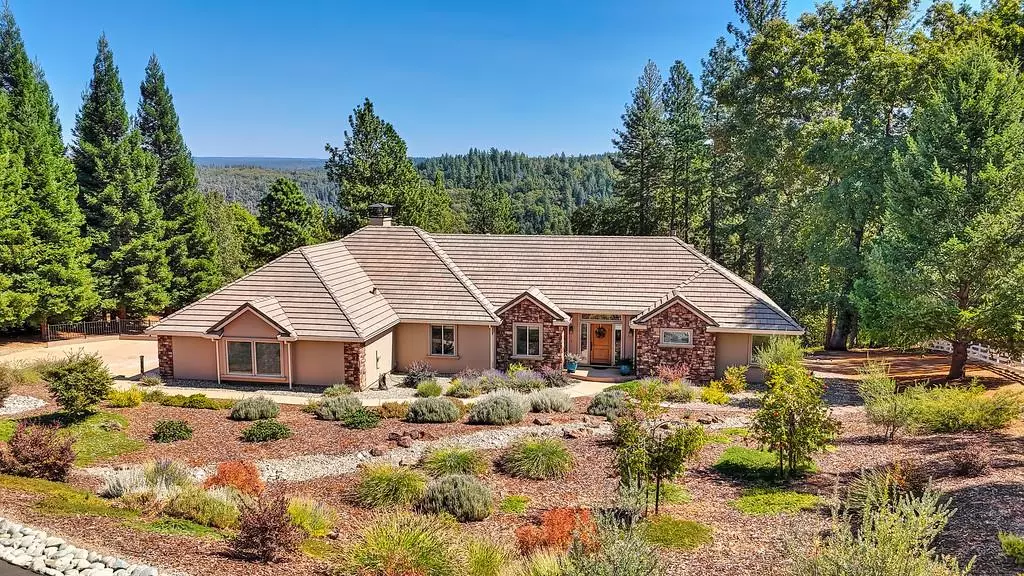 Foresthill, CA 95631,19676 Eagle Ridge Rd