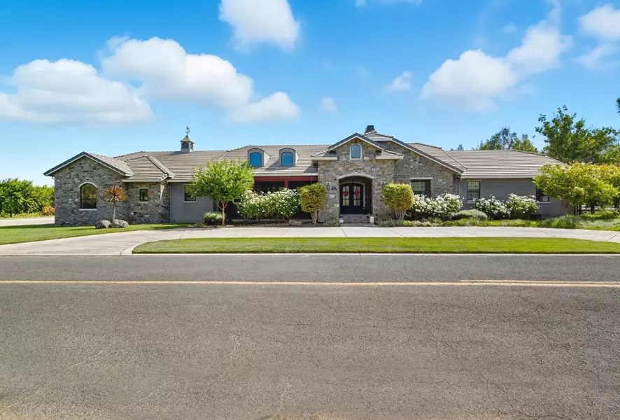 5601 Garst, Modesto, CA 95357