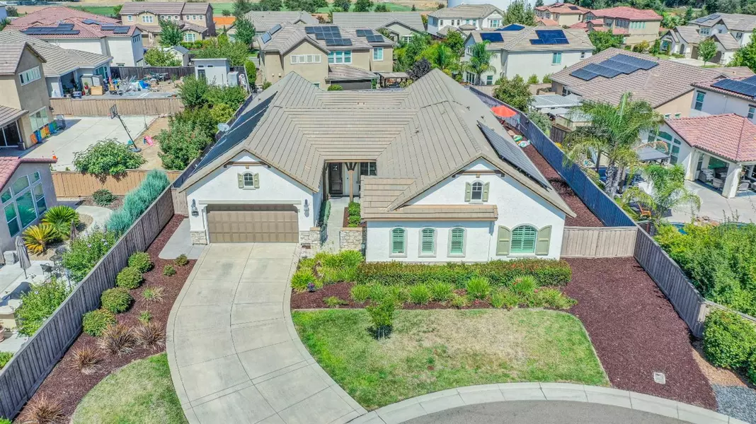 4340 Whirlaway CT, Roseville, CA 95747