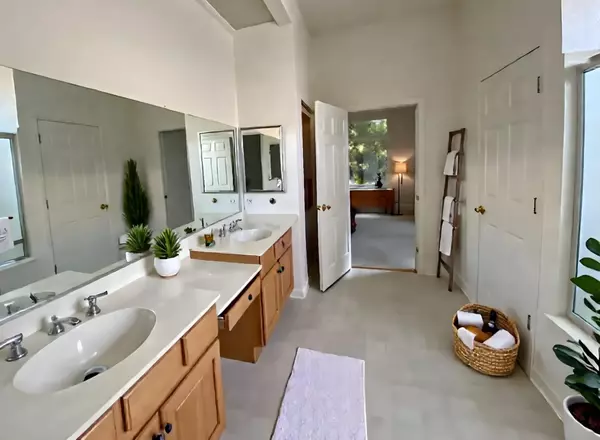 Roseville, CA 95747,8017 Steamboat LN