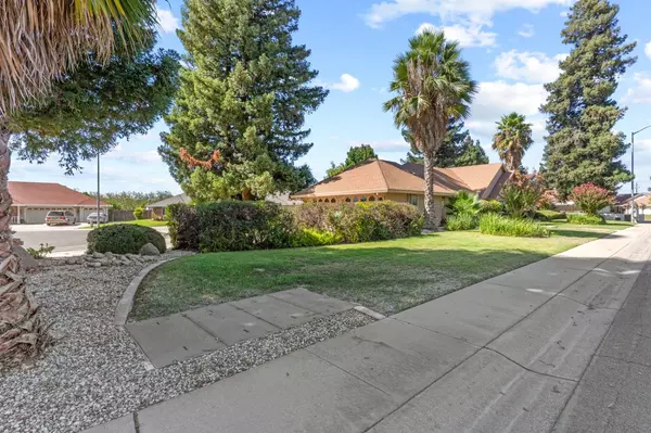 Yuba City, CA 95993,1990 Royo Ranchero DR