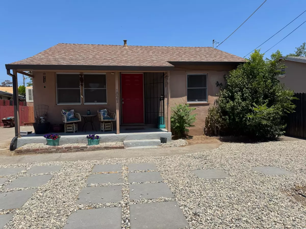 Sacramento, CA 95815,1021 Alamos AVE