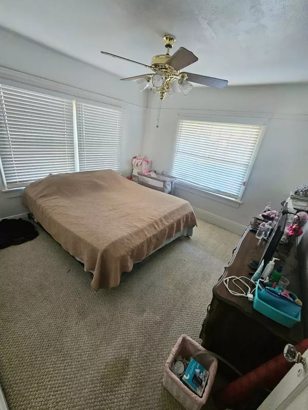 Gustine, CA 95322,431 6th ST