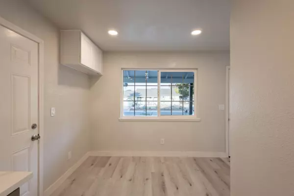 Sacramento, CA 95822,7580 19th ST