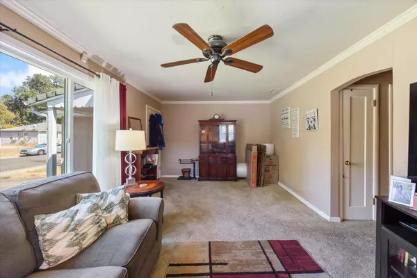 Sacramento, CA 95822,1400 London ST