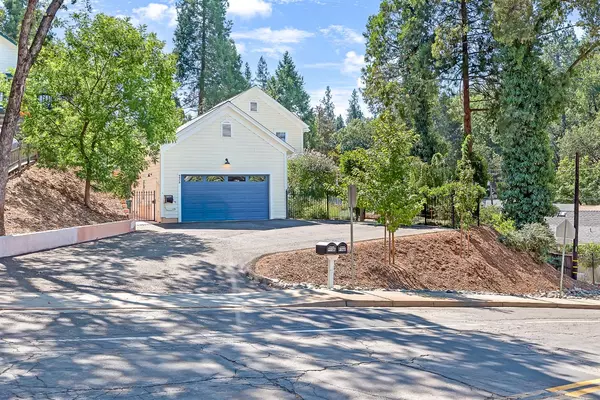Placerville, CA 95667,990 Thompson WAY #A & B