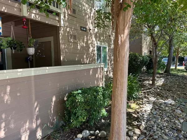 Rancho Cordova, CA 95670,11150 Trinity River DR #41