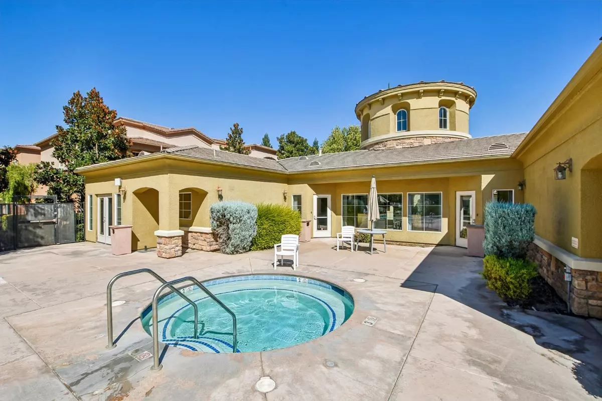 Sacramento, CA 95835,1900 Danbrook DR #818