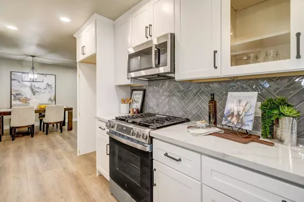 Carmichael, CA 95608,5512 Valhalla DR