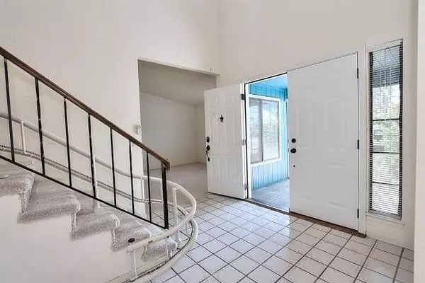 Sacramento, CA 95828,8831 Liscarney WAY