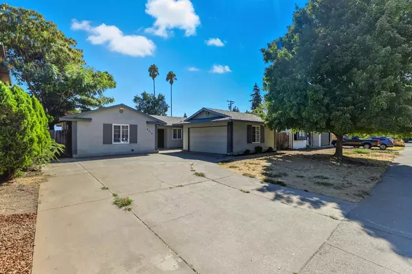 Sacramento, CA 95826,9010 Rawhide WAY