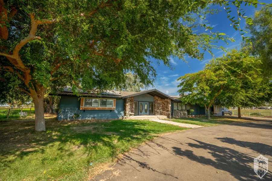 8761 Rodden RD, Oakdale, CA 95361