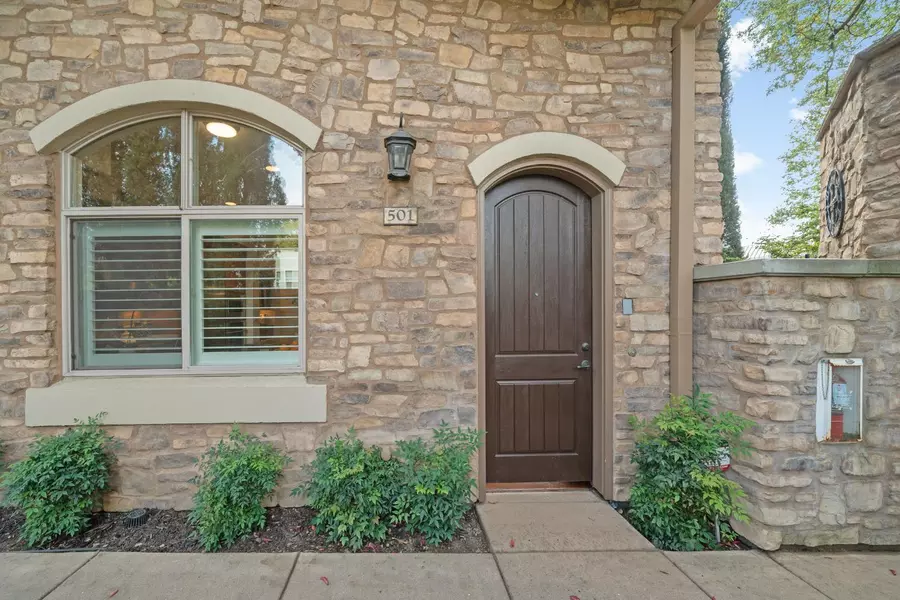 2430 Pavilions Place LN #501, Sacramento, CA 95825