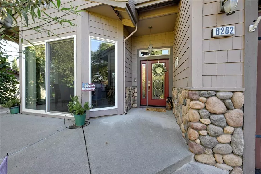 6262 Viewridge DR, Auburn, CA 95602